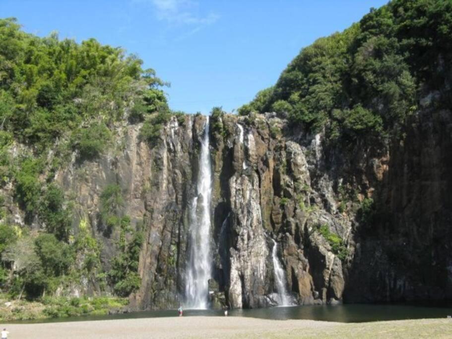 Villa Du Beau Vallon 2 Jacuzzi Privatif Et Piscine Chauffee Partagee Saint-Benoît Zewnętrze zdjęcie